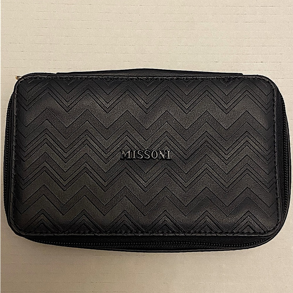 Missoni For Delta Case Only Amenity Blue Logo Zip Around Case.